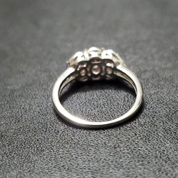 Sterling silver sparkly rhinestone ring size 7 - Picture 5 of 13